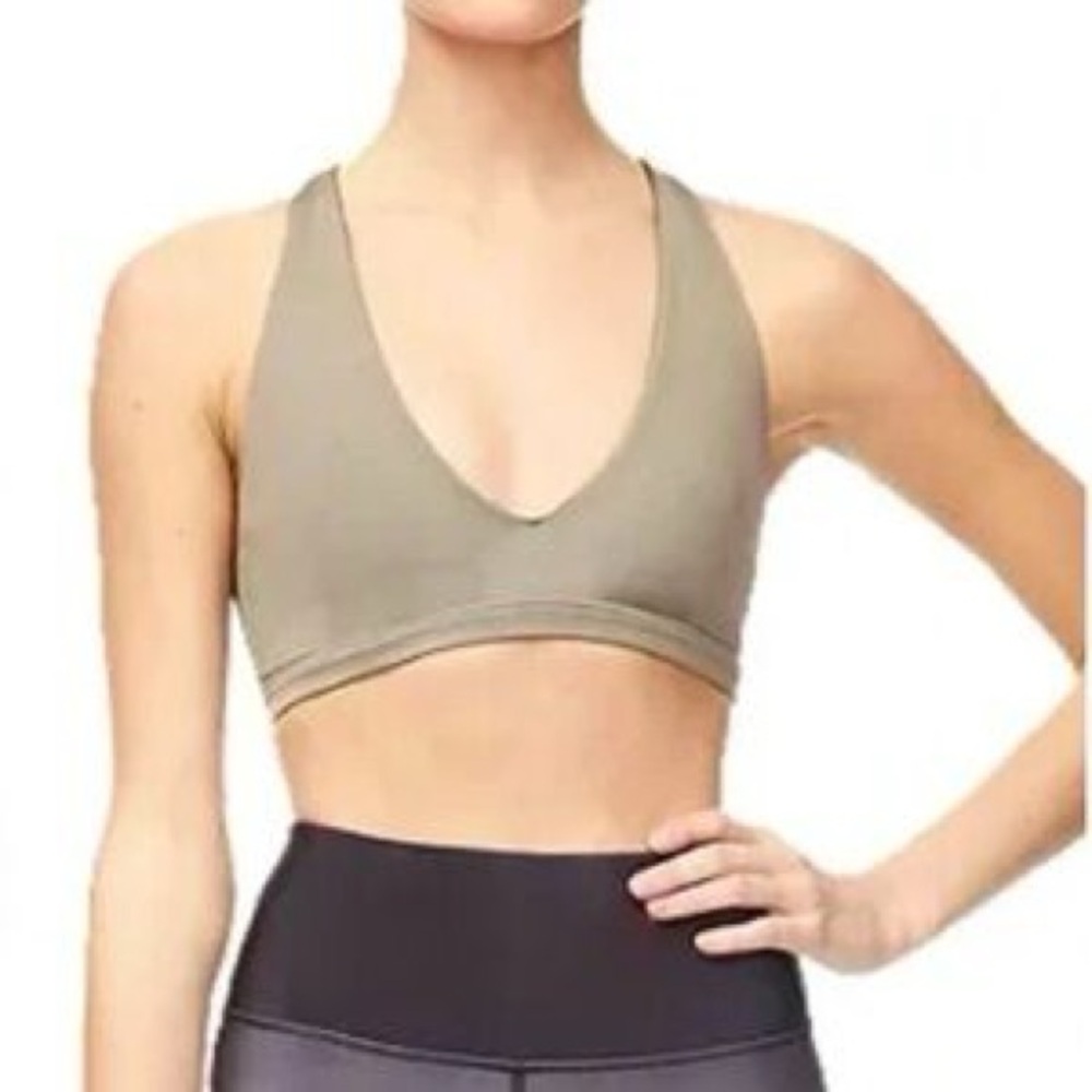 GOOD AMERICAN Taupe Metallic V-Neck Sports Bra‎